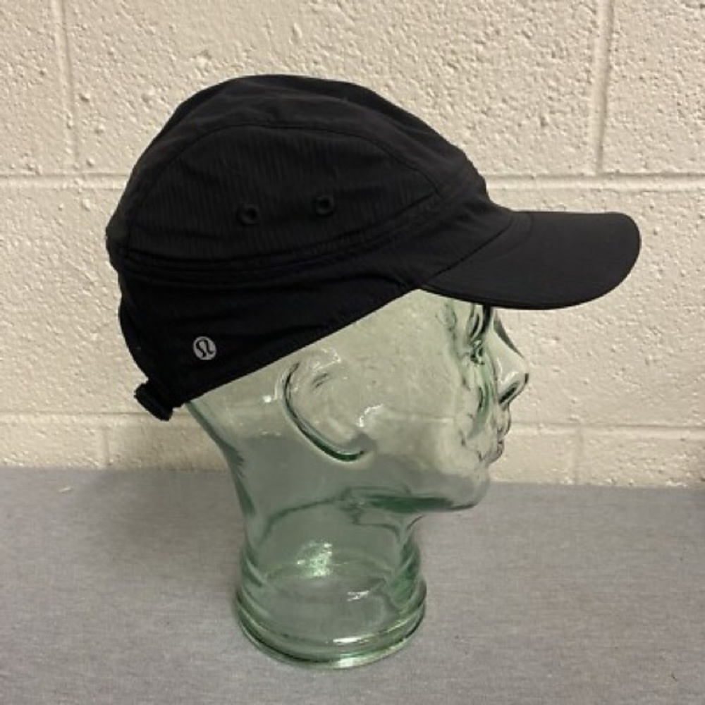 Lululemon Black Lightweight Crushable Reflective Running Hat